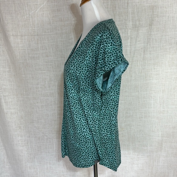 LL Bean “streamside” short-sleeve split neck tee - Picture 5 of 6